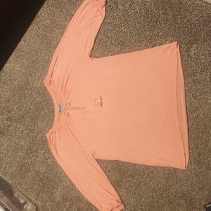 Wranglers woman quarter sleeve blouse.